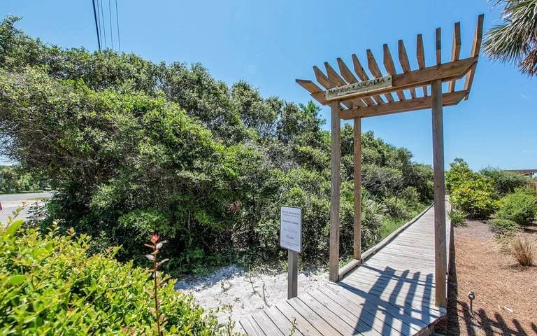 Mermaids Grotto - Image 39