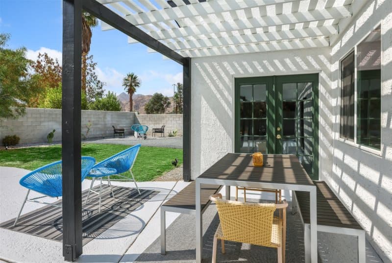 Desert Green Serenity - Image 25