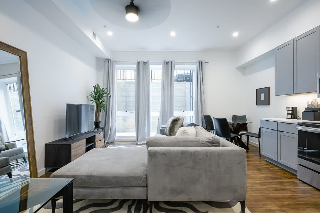 Vibrant Nook - Image 5