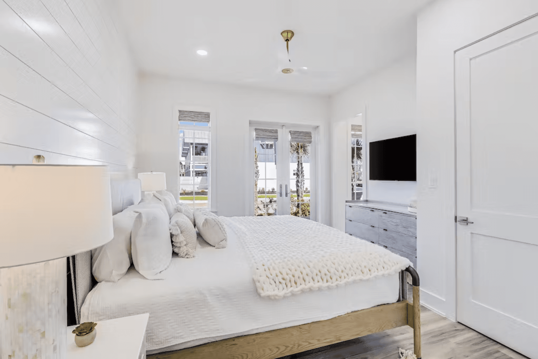 Sunsets and Smiles House - Image 9