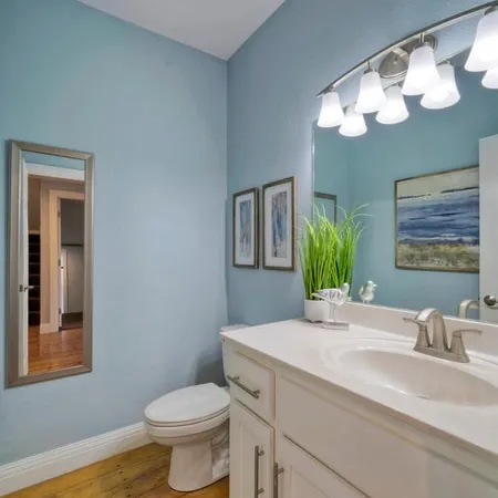 Moxy's Beach House - Image 26