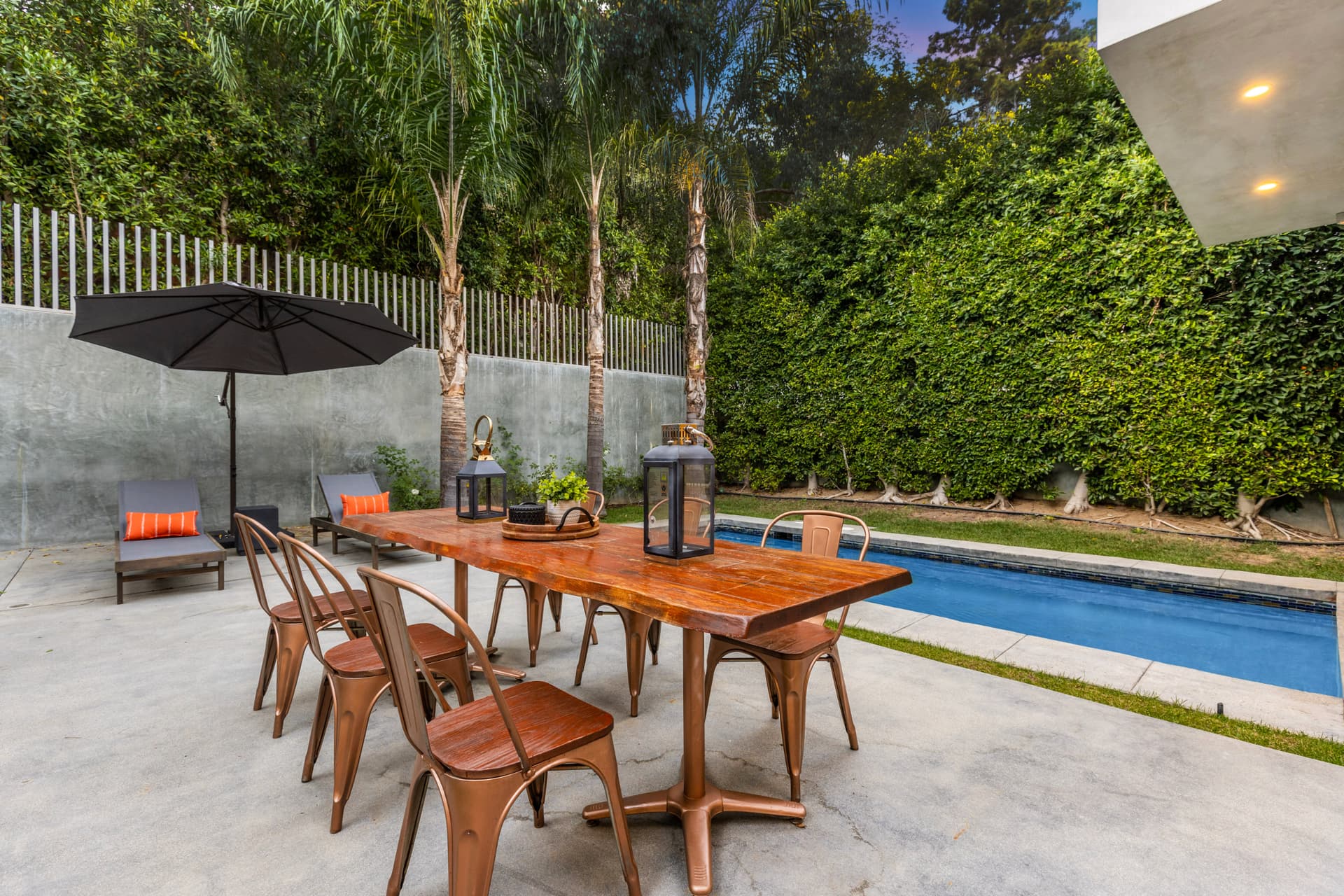 Coldwater Canyon - Image 31