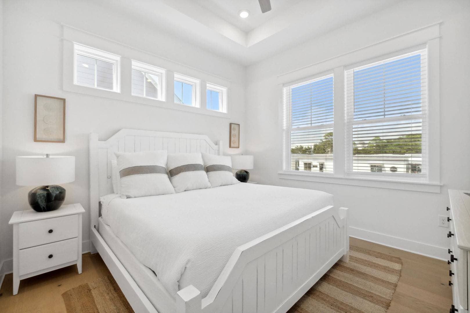 Emerald Waves - Image 9