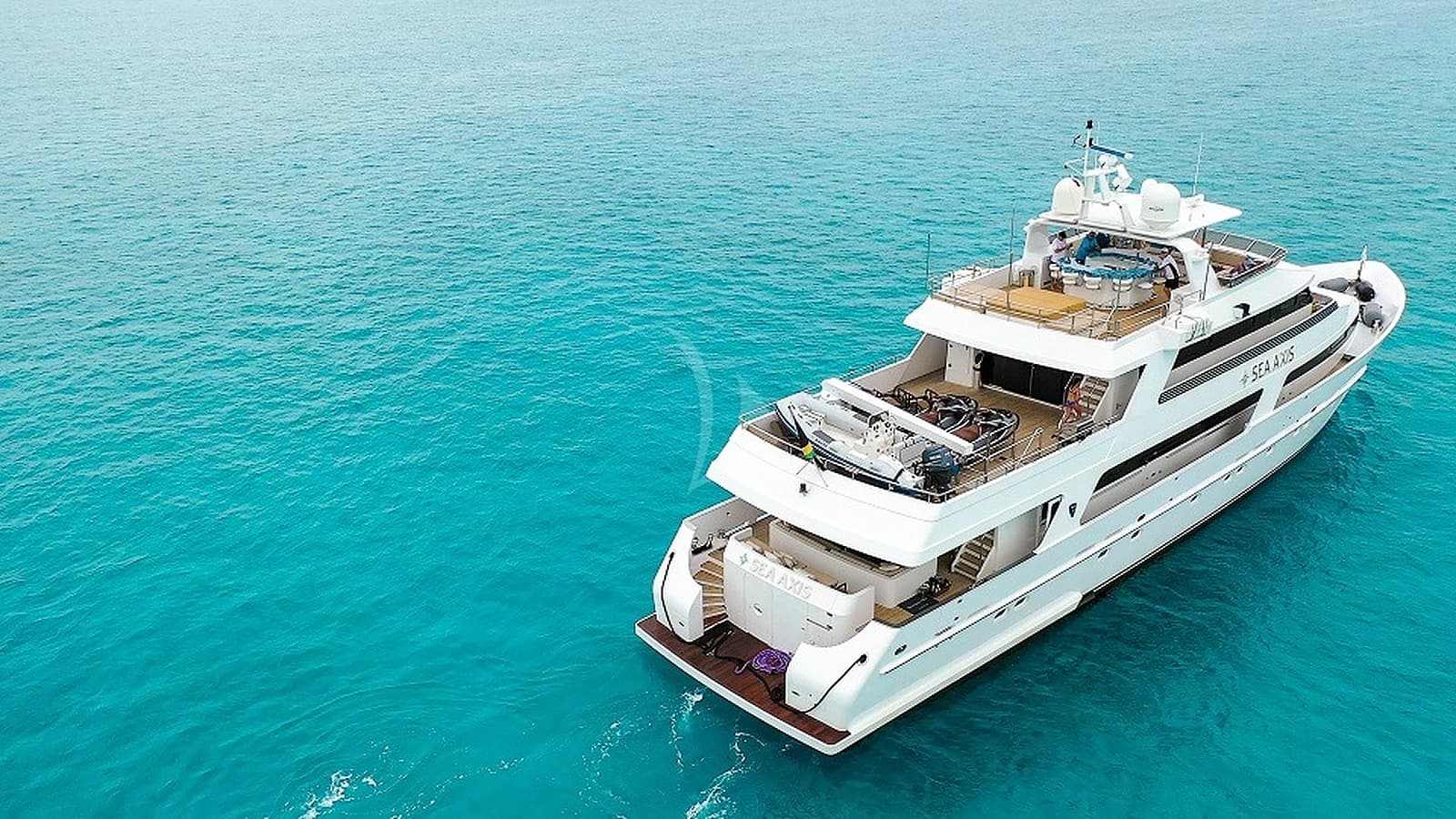 Sea Axis Yacht - Image 3