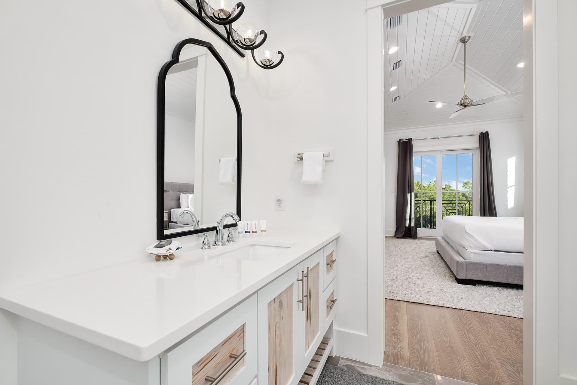 Emerald Palms - Image 39