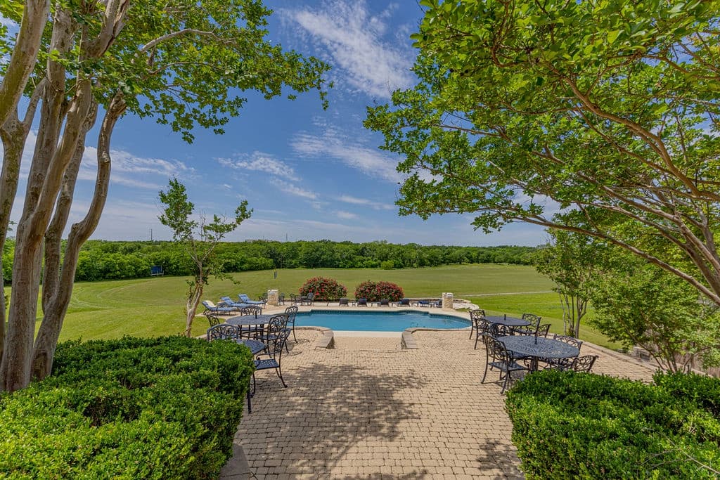 French Polo Manor - Image 40