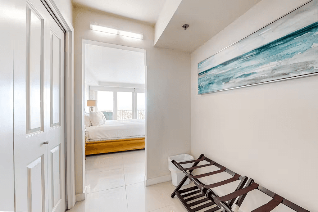 Solare Tower #705 - Image 10