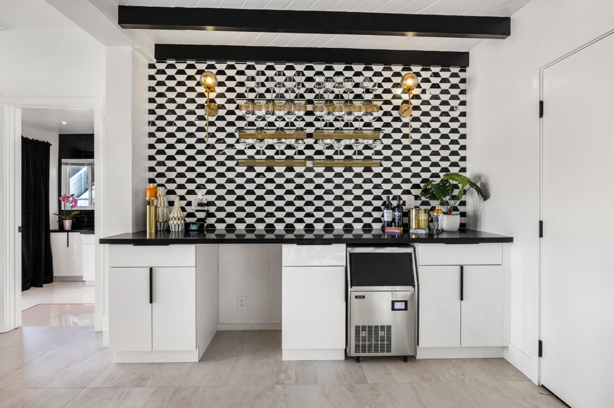 Escape Island - Image 9