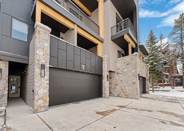 Ina's Way Townhome Unit B - Image 31