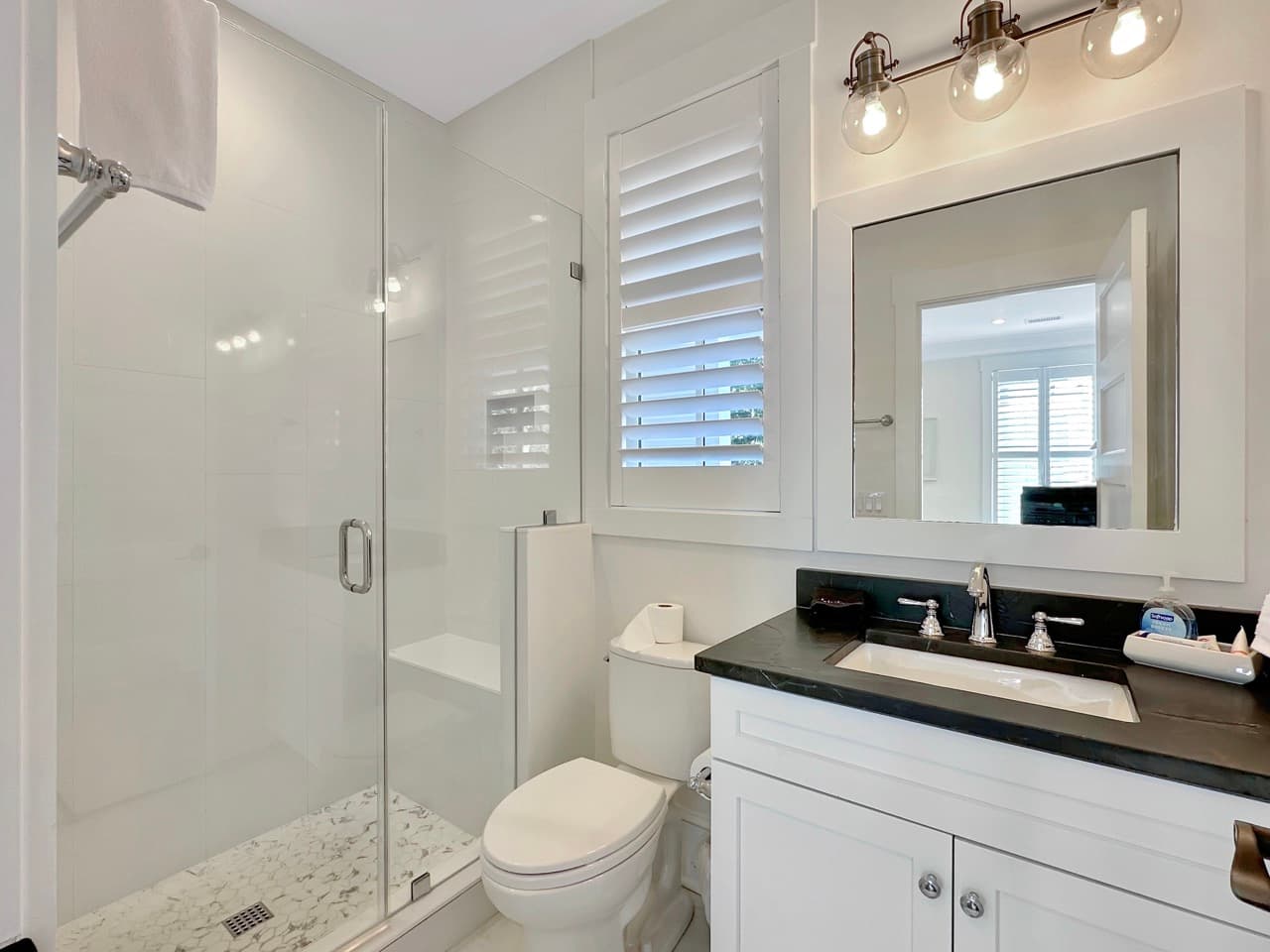 Modern Isle - Image 25