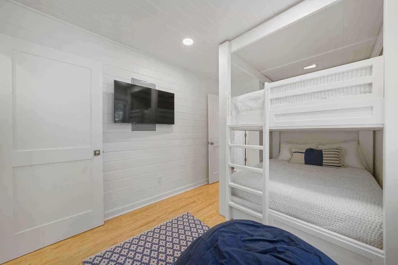 Knotty by Nature and Feeling Tipsea - Image 23