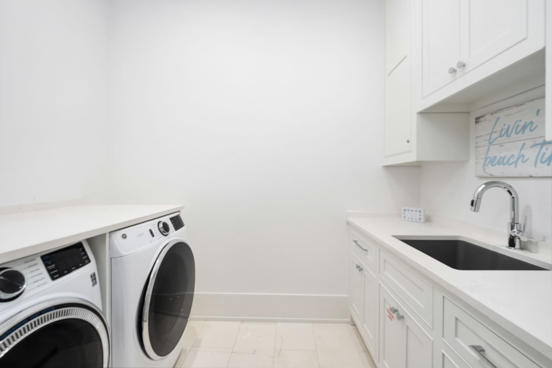 Bearfoot By The Sea - Image 40