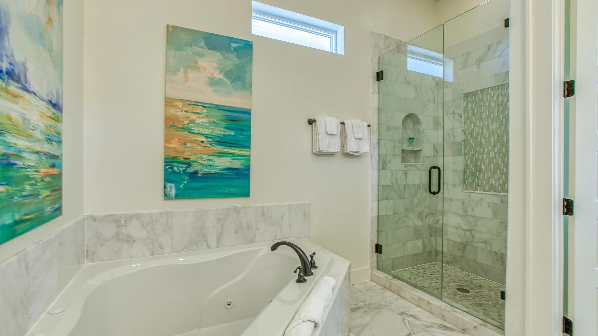 Shades of Blue House - Image 23