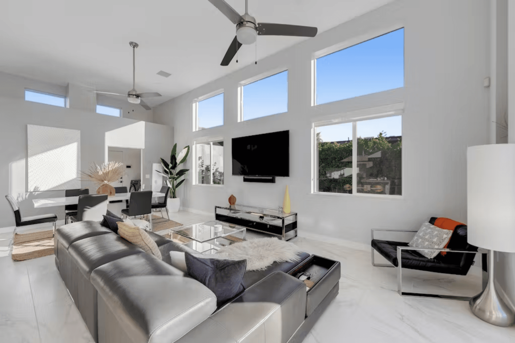 Modern Distinction Home - Image 2