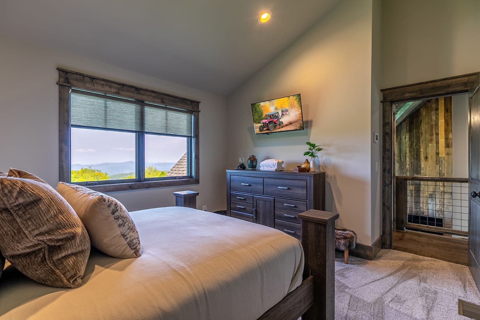 Just Bluffin' at Eagles Nest - Image 24