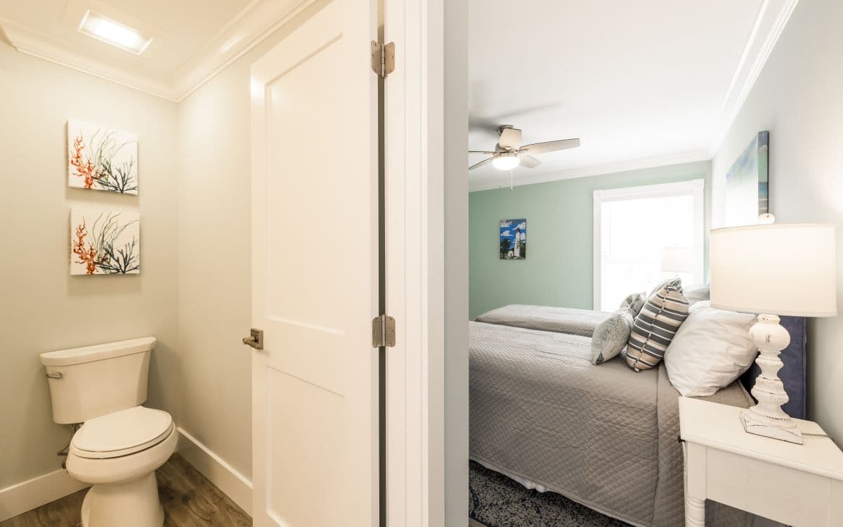 Upper Bayview North - Image 19