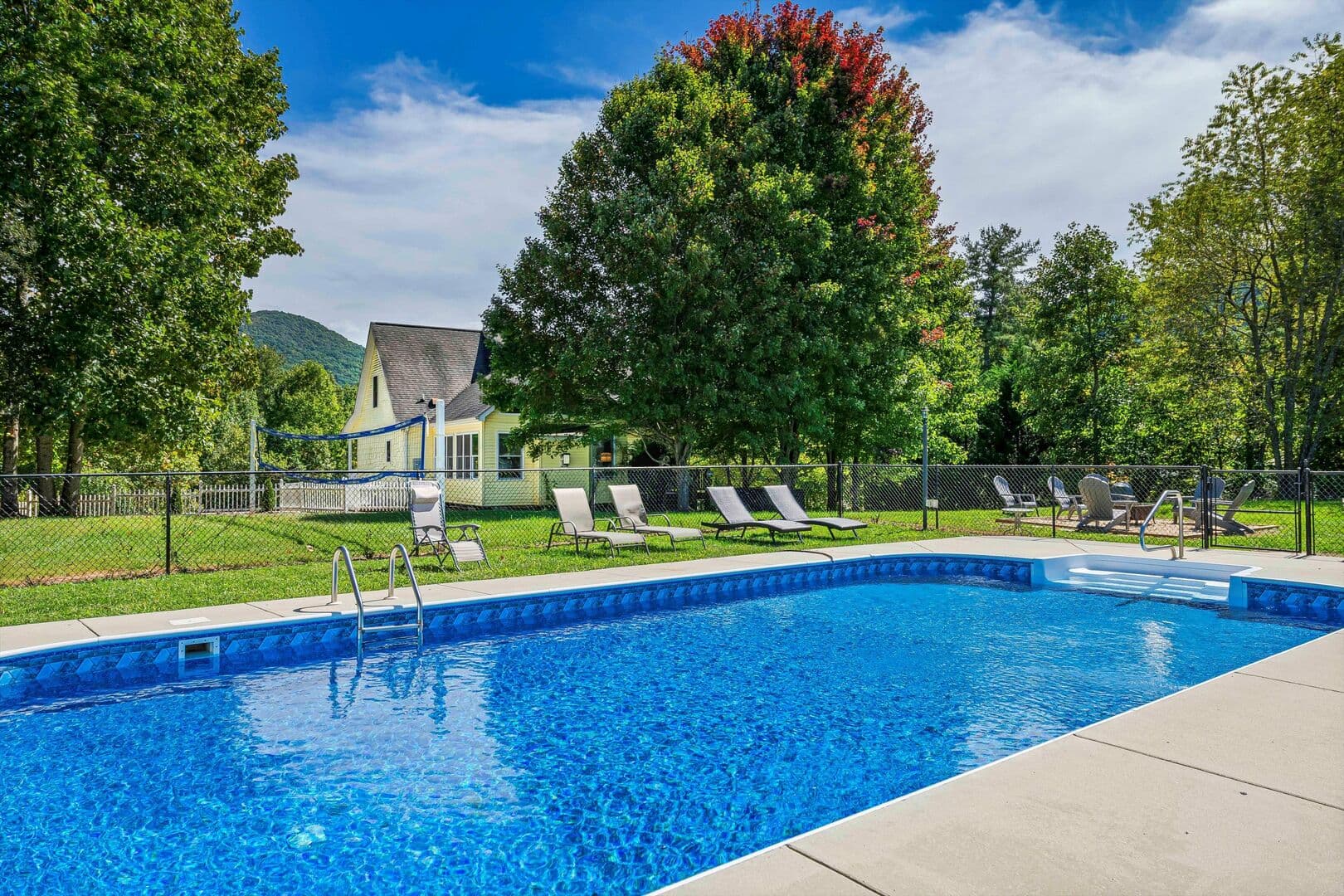 Creekside House - Image 10