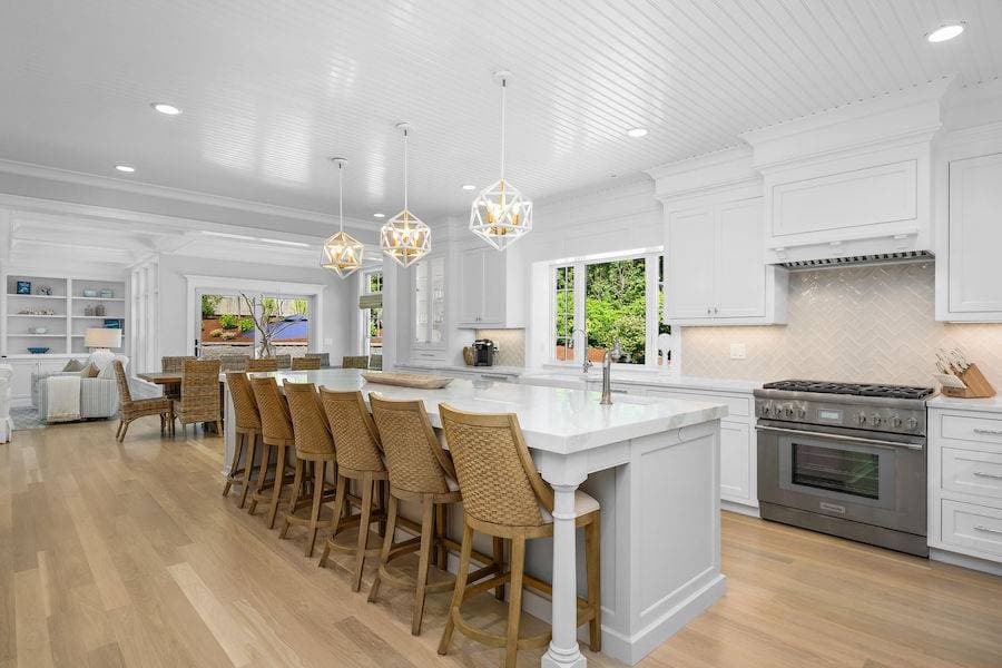 Sophisticated Chatham Oasis - Image 5