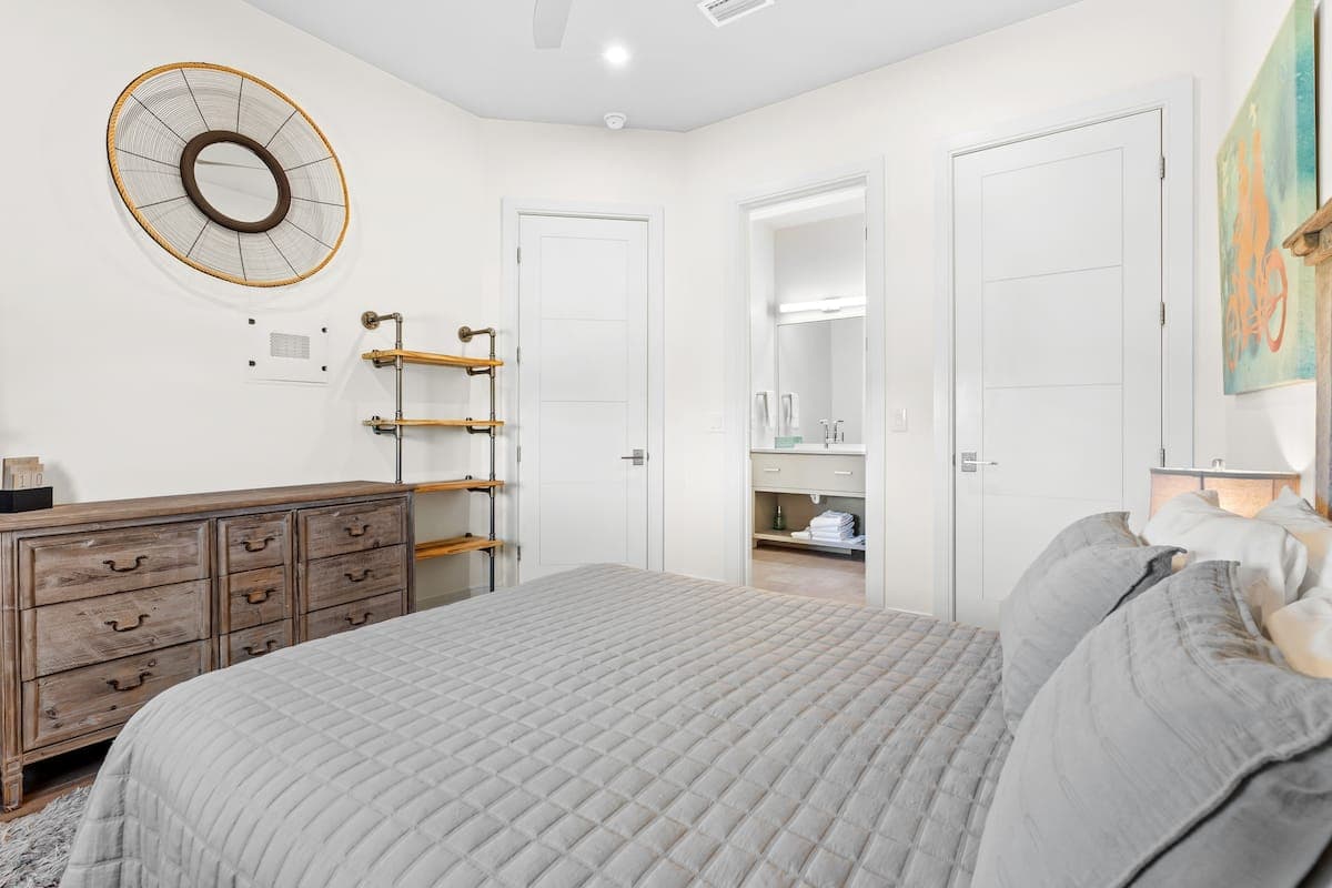 Crest One - Image 19