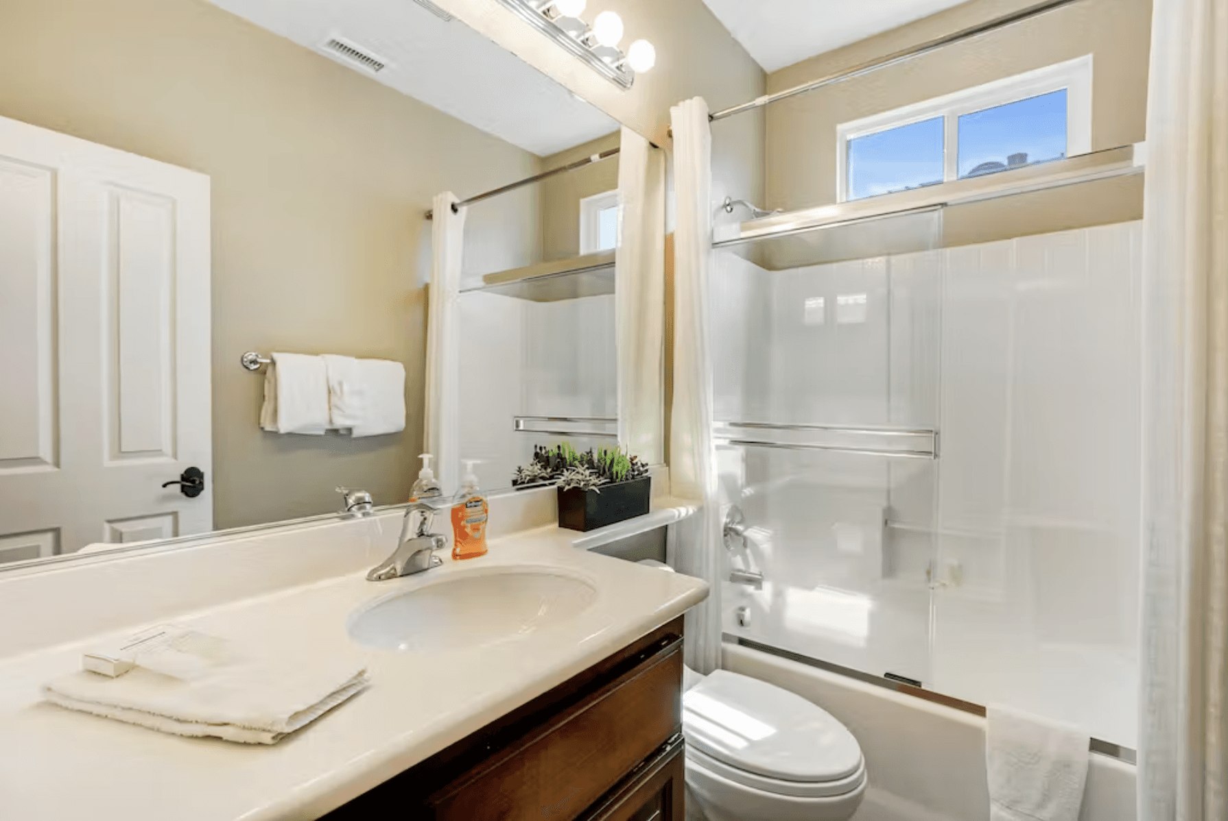 Desert Delight Home - Image 14