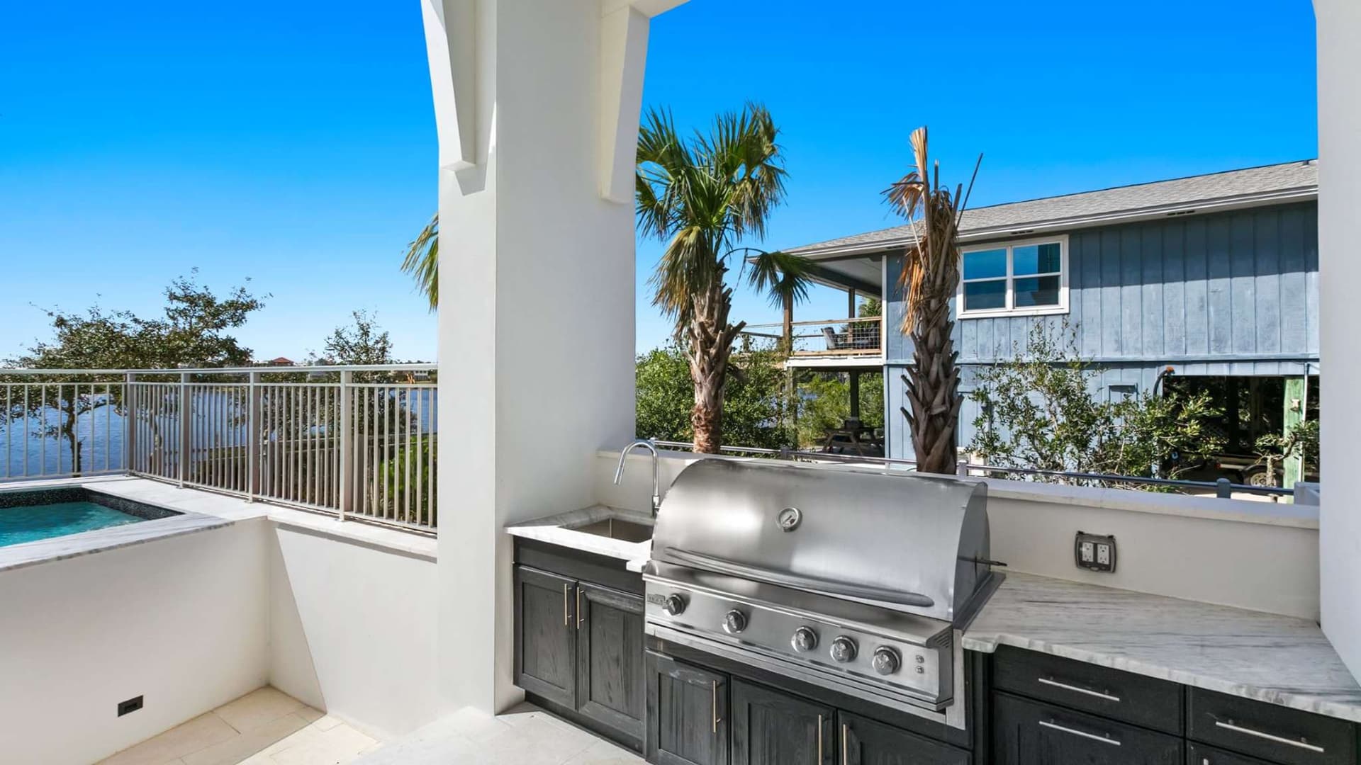 Lakeview Drive - Image 8