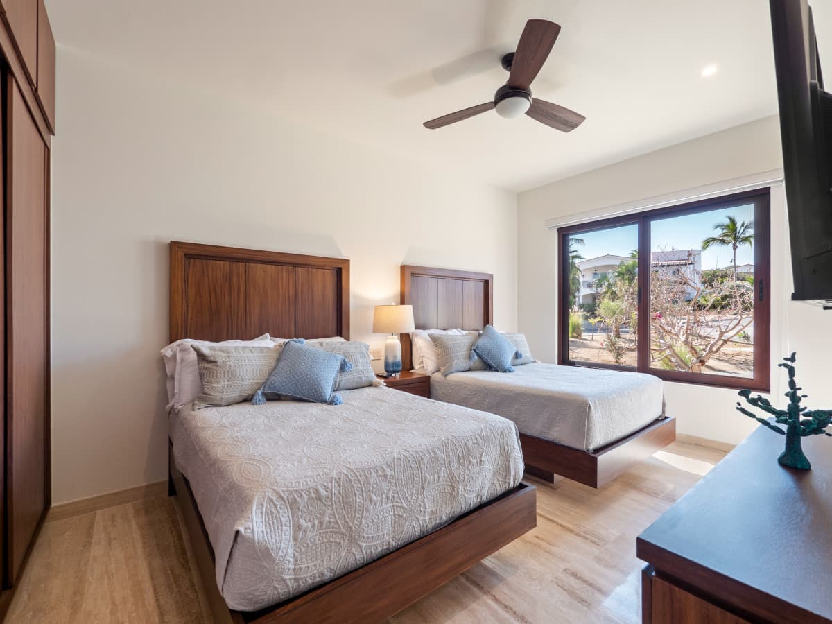 Golfer's Paradise - Image 32