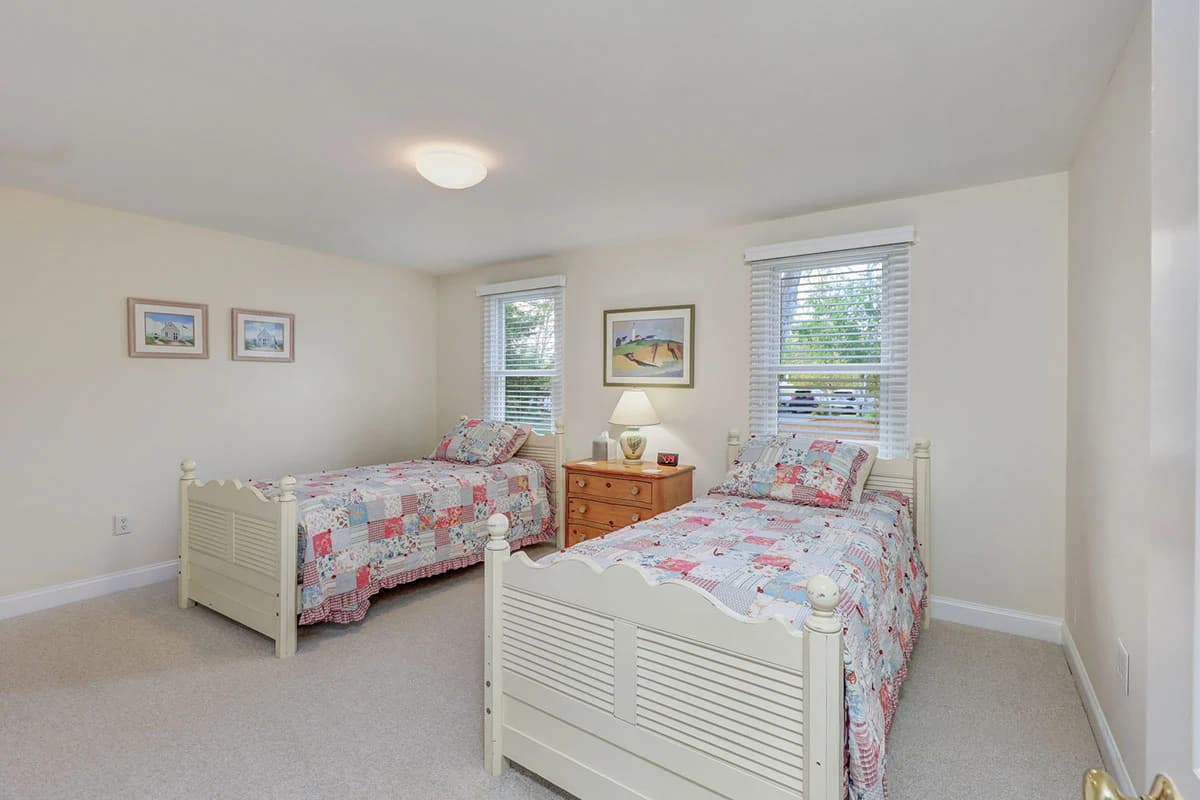 Pond Perch - Image 17