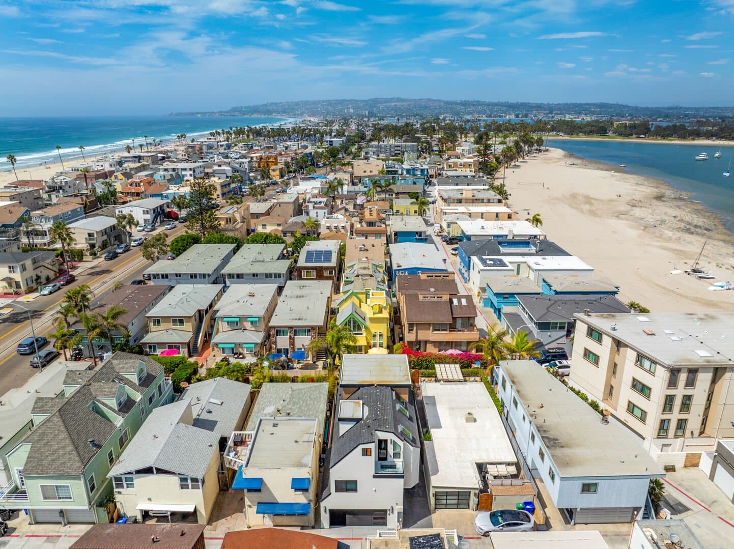 Modern Beach Vibes (Lower) - Image 25