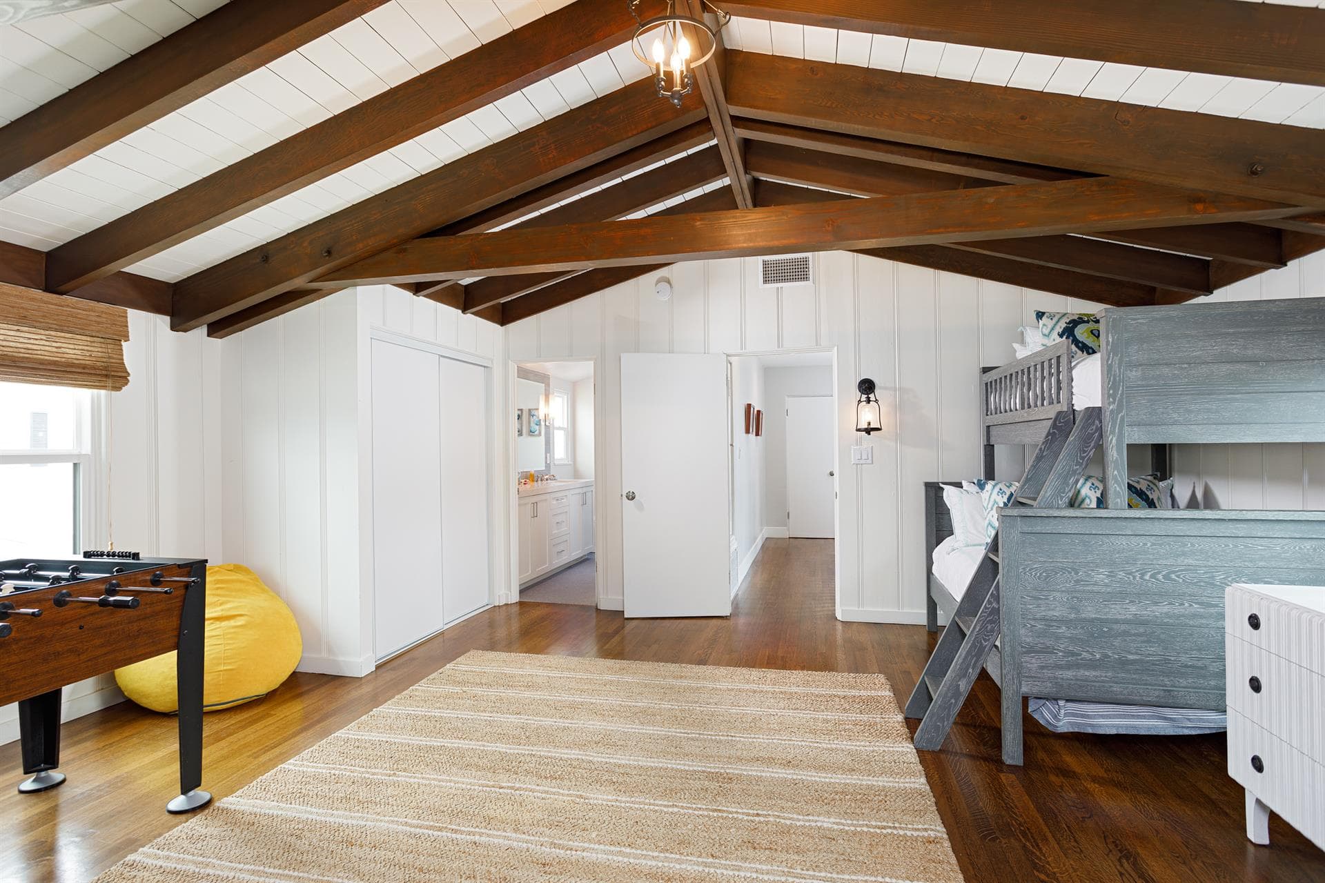 Harbor Beach Escape - Image 24