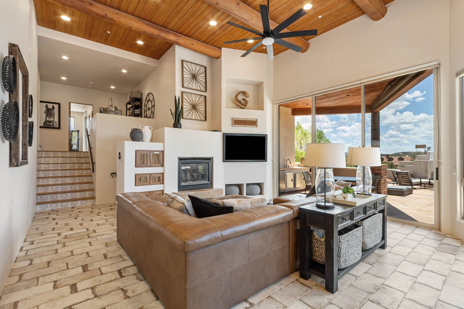 West Chateau - Image 15