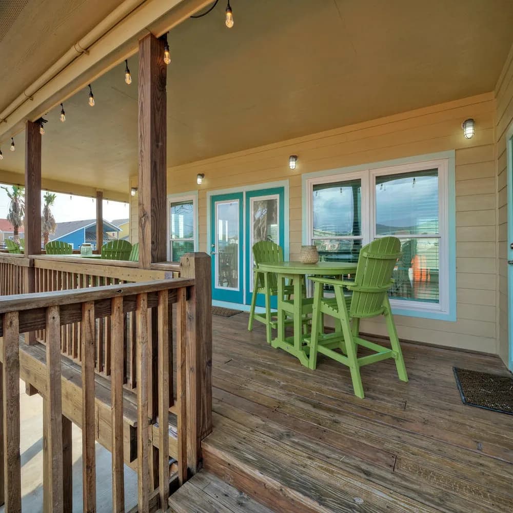 Moxy's Beach House - Image 39