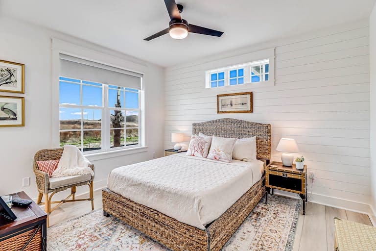 Commodore’s Hideout - Image 33