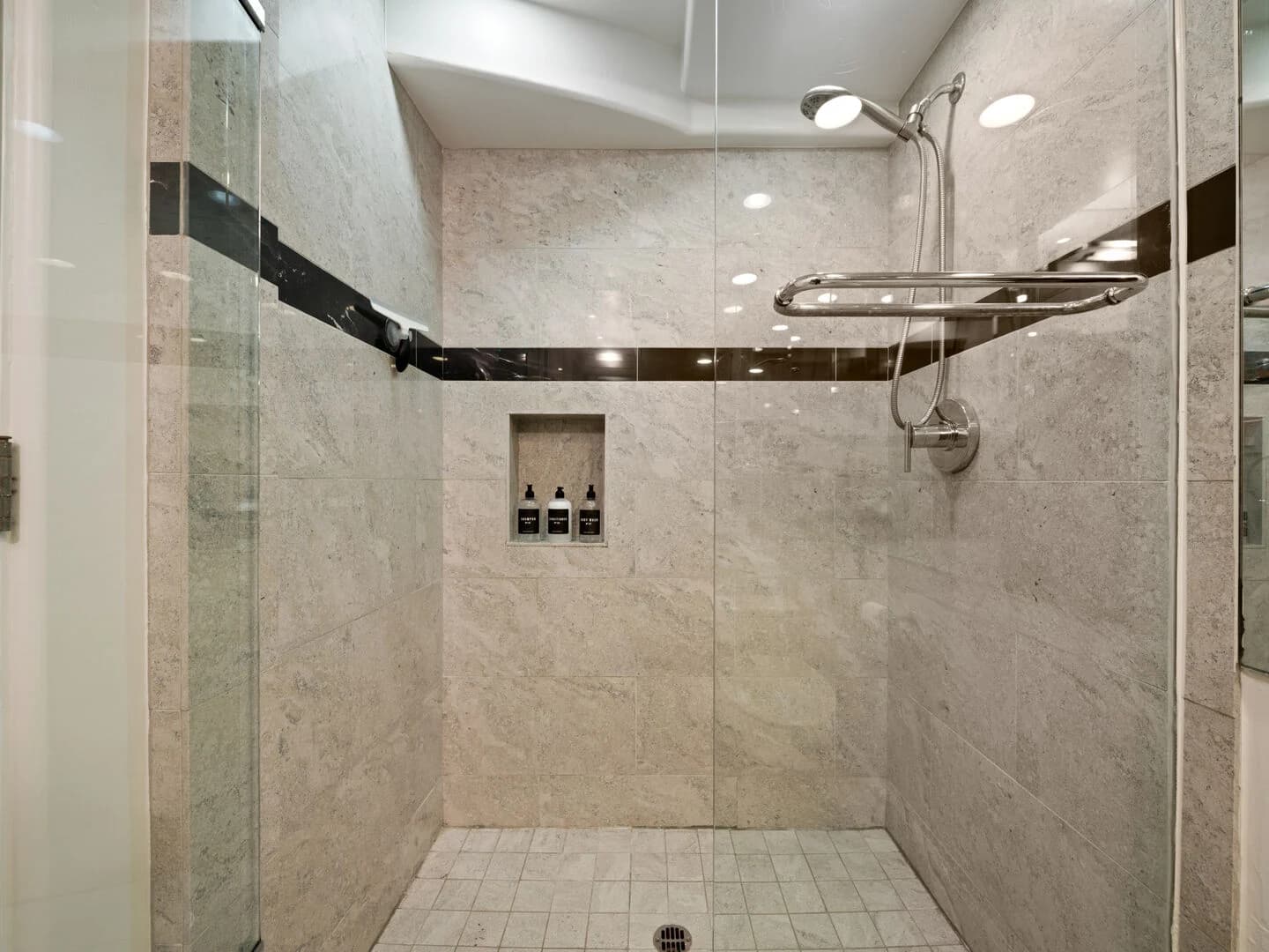 Oceanfront Bliss Home - Image 13