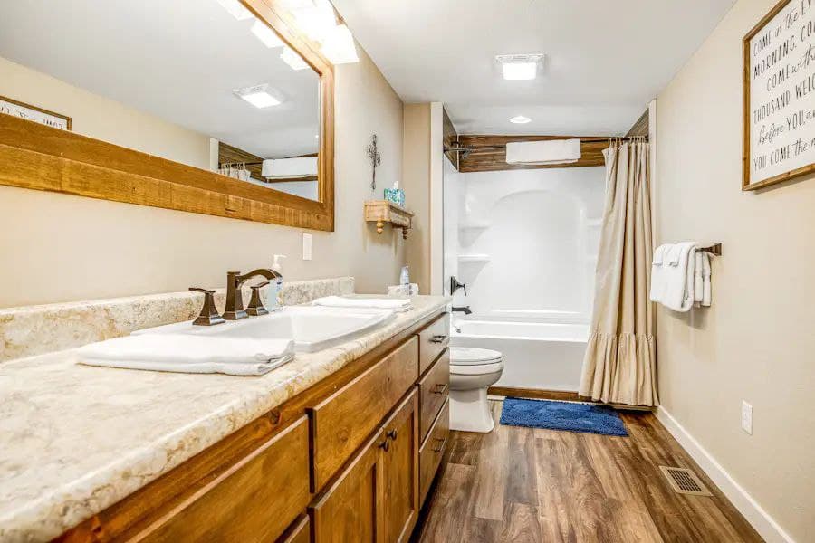 The Escape at Hilltop - Image 20