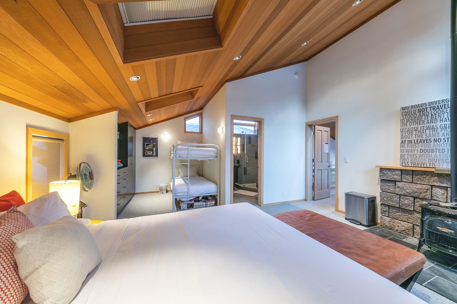 Bright Alpine Retreat - Image 34