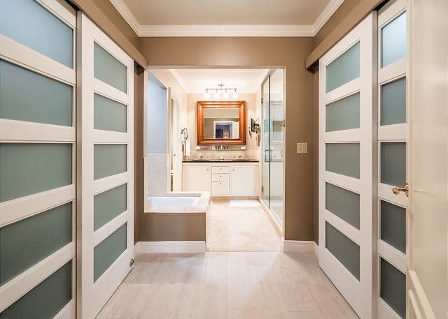 Ritz-Carlton Residence #106 - Image 7