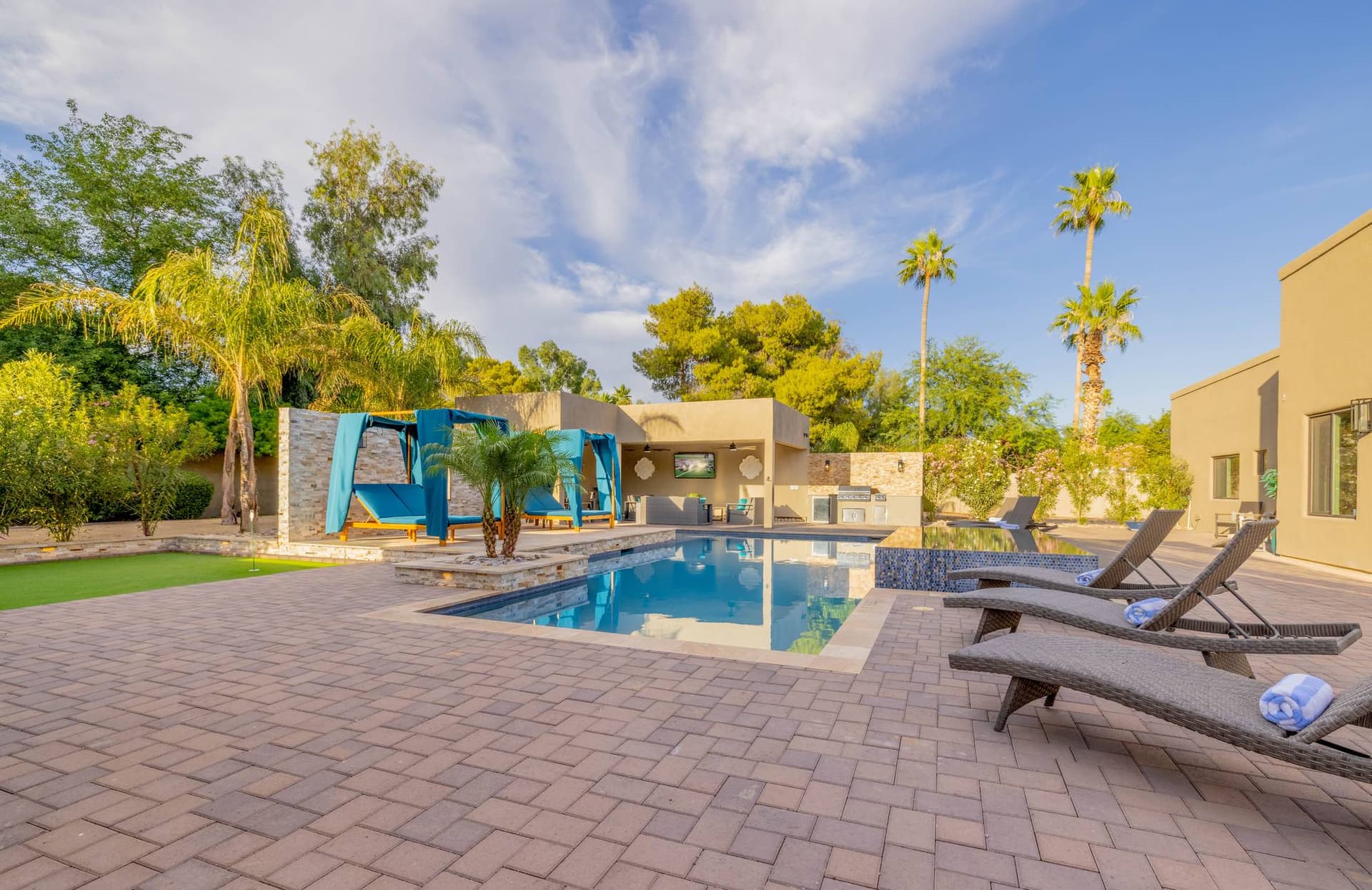 Residence on Cactus - Image 9