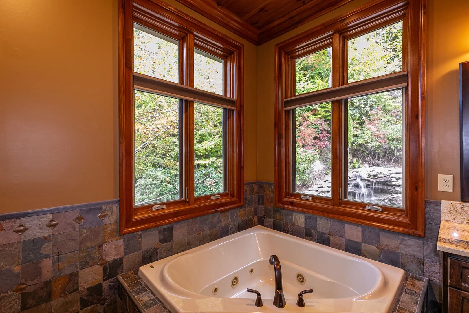 Overlook Estate in The Farm - Image 28