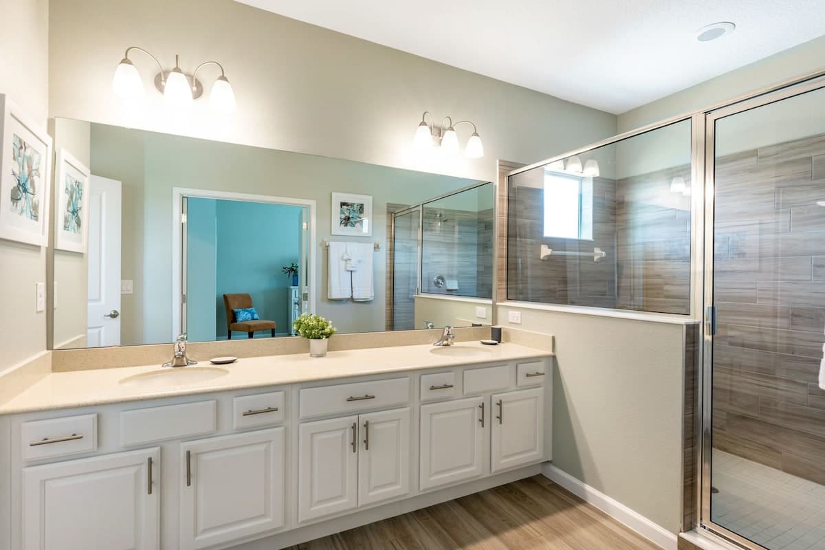 Lake Breeze - Image 23