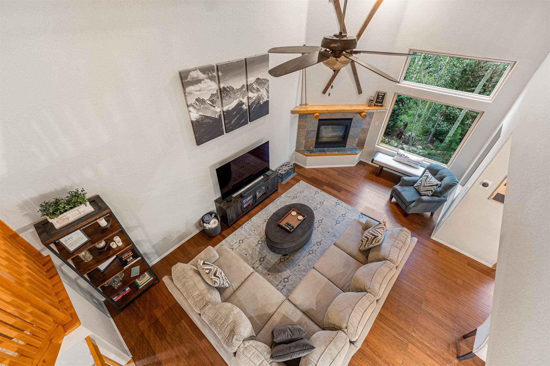 Burgundy House - Image 31