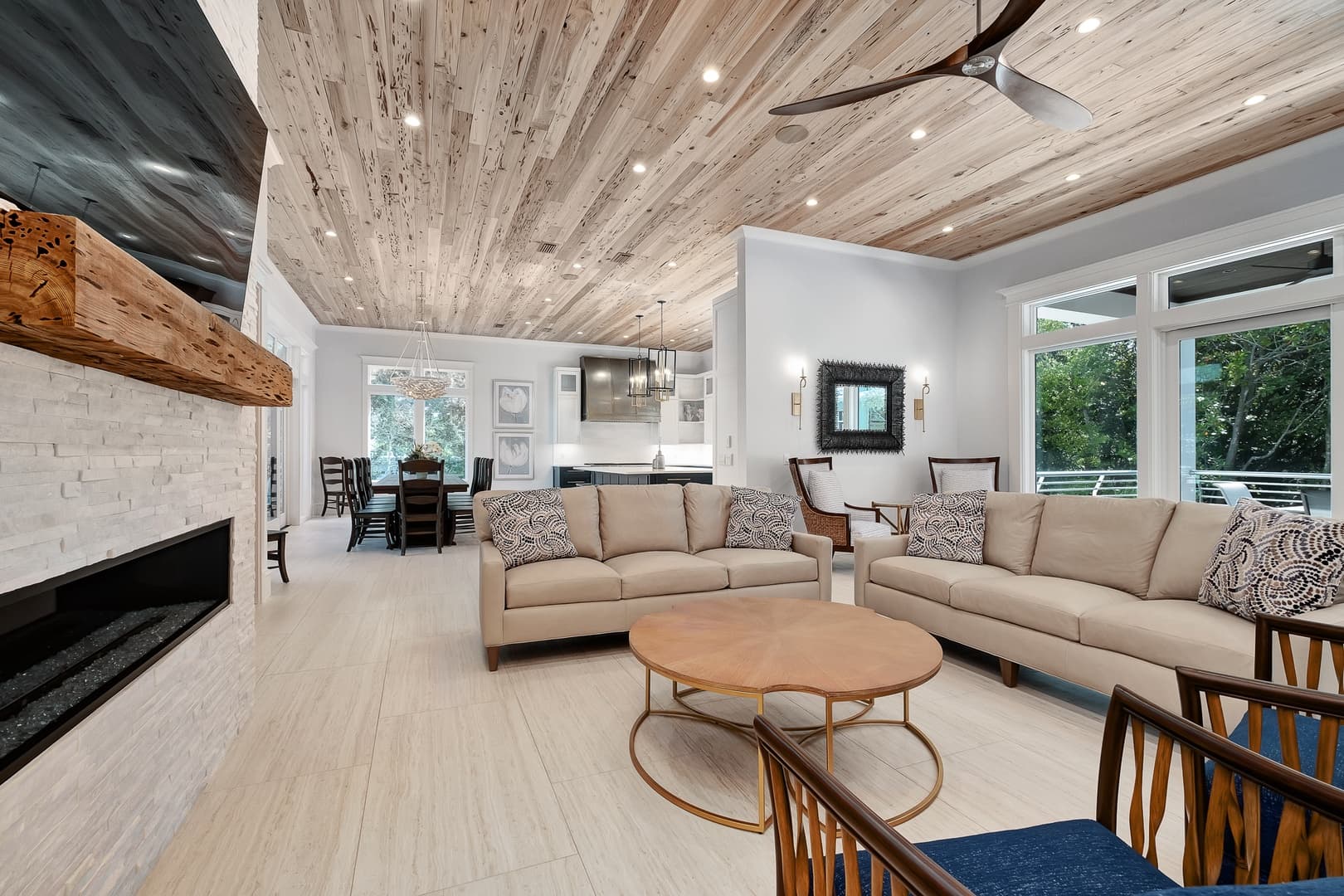 Social Manor - Image 7