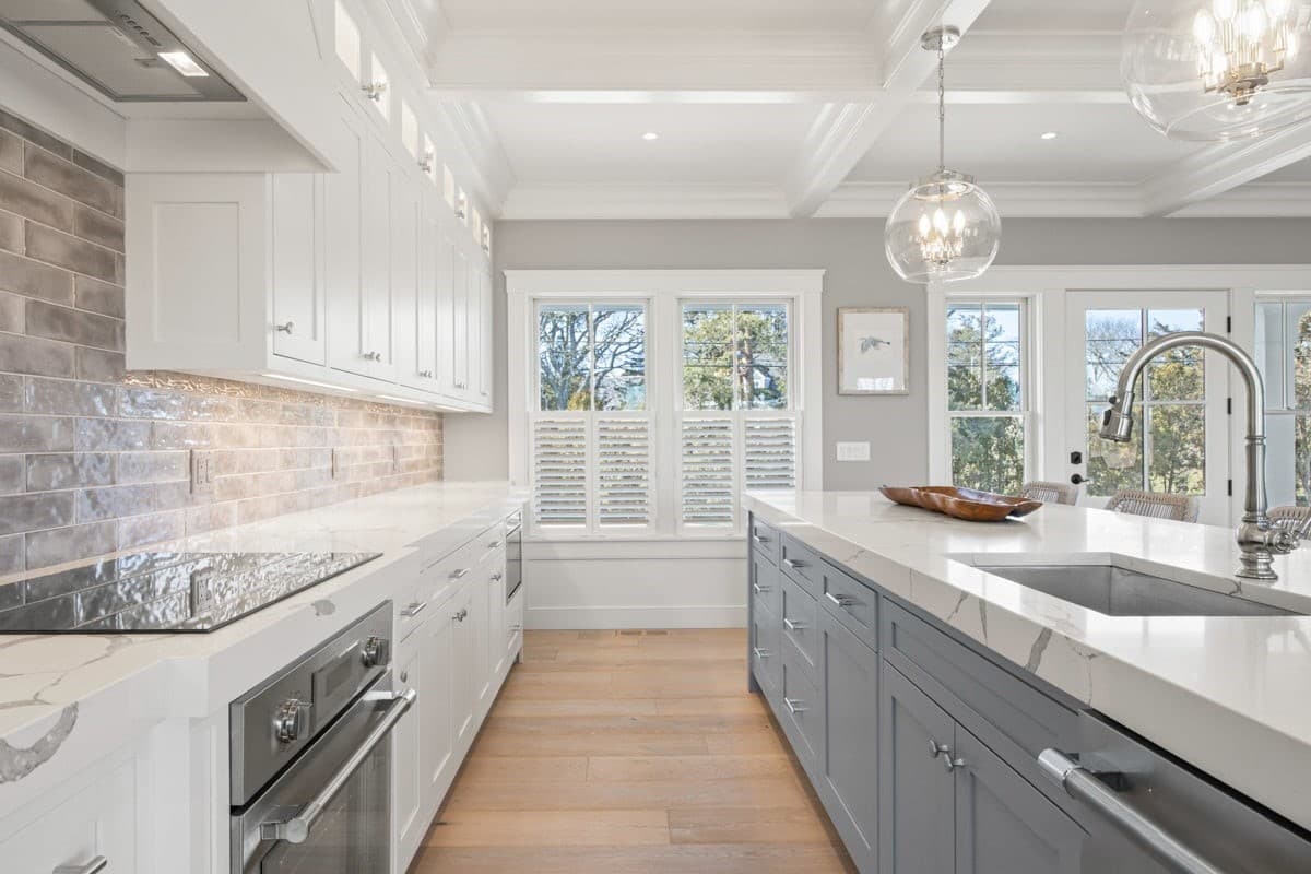 Strong Island Manse - Image 12