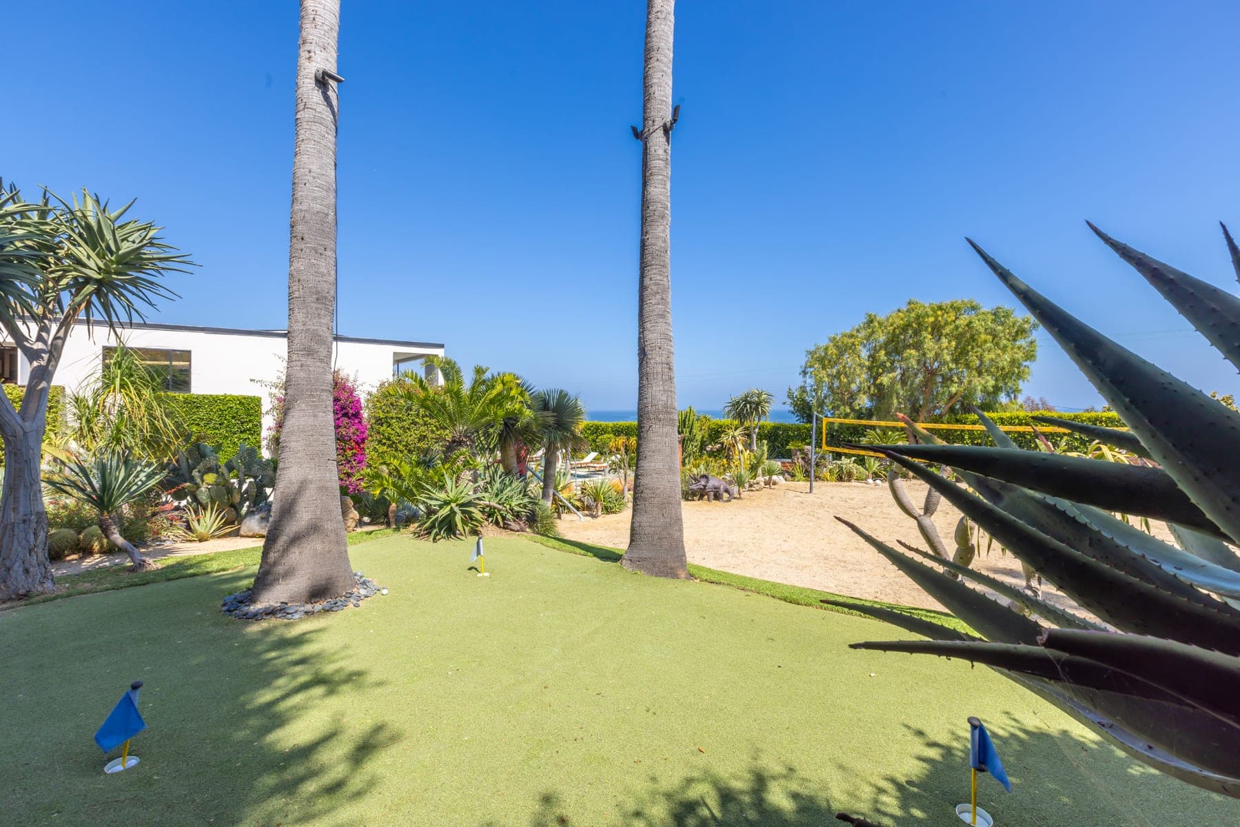 Malibu Sunset Oasis - Image 7