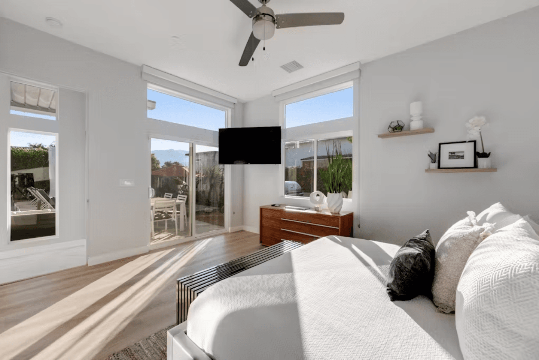 Modern Distinction Home - Image 11