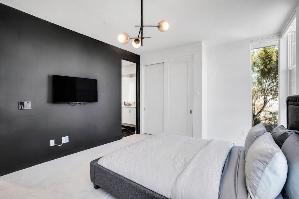 Majestic Mountain View - Image 24