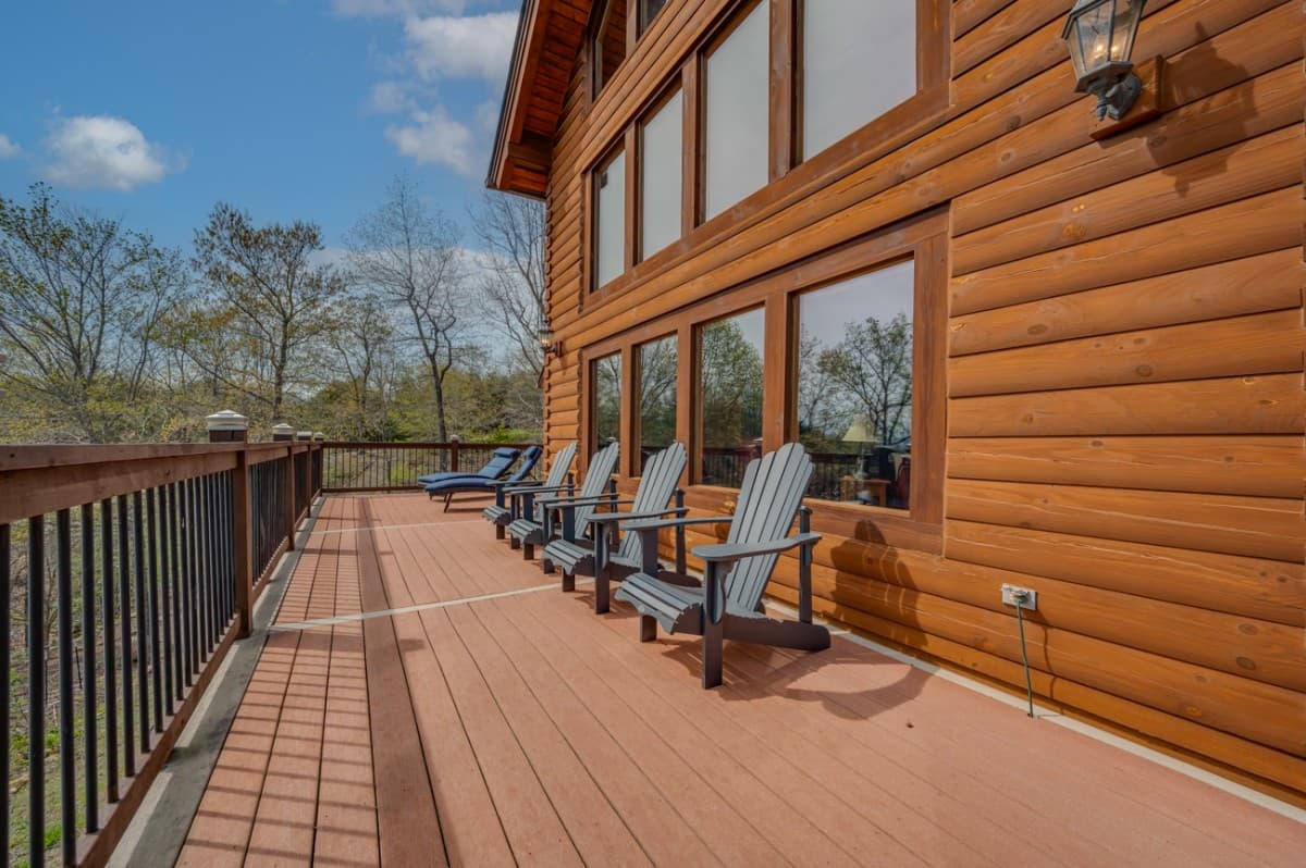 Chateau Laurel - Image 37