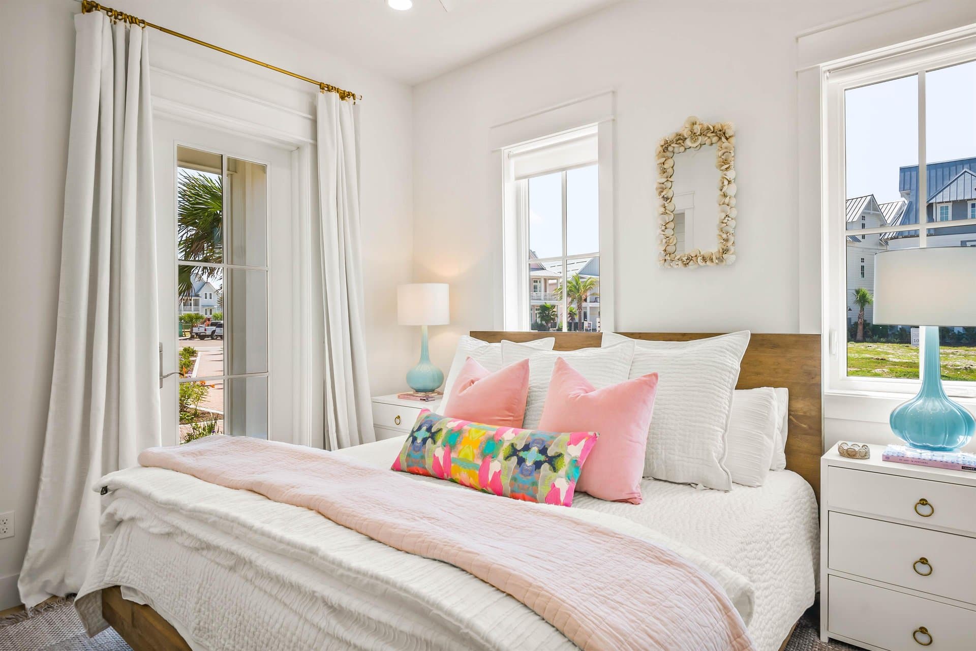 Let's "Glow" Girls - Image 15