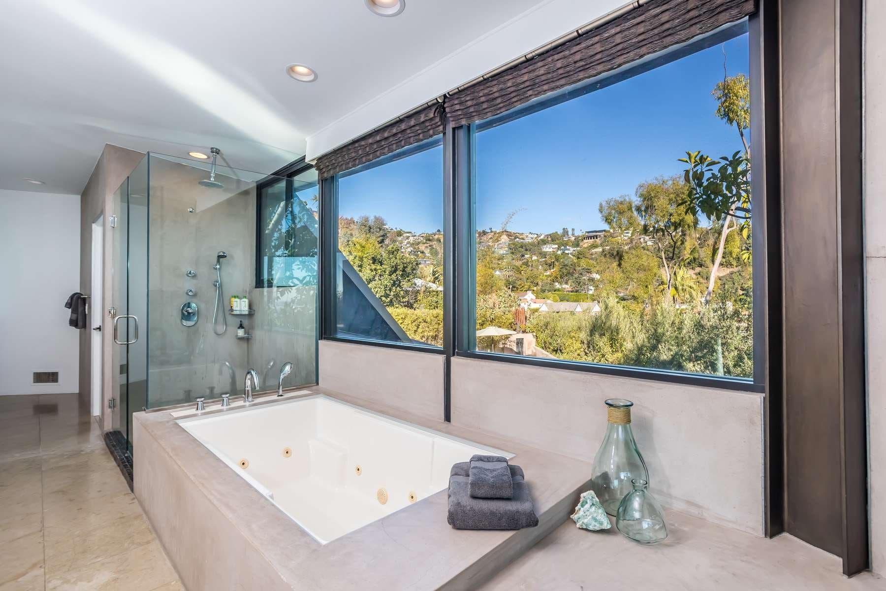 Bird Street Home - Image 22