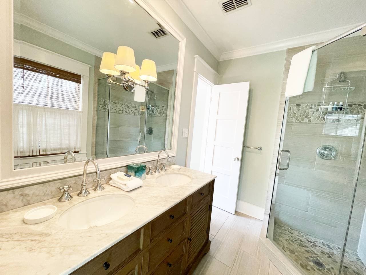 Frosted Orange Home - Image 18