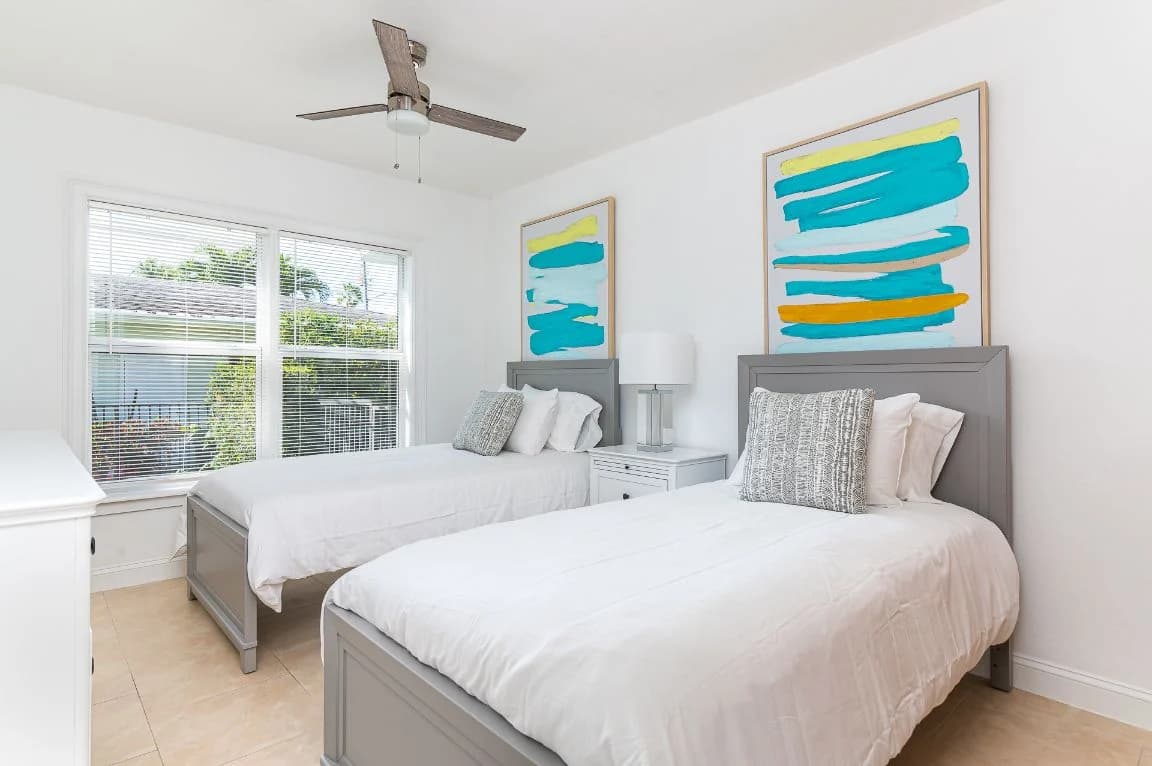 Chapel Hill House - Image 23